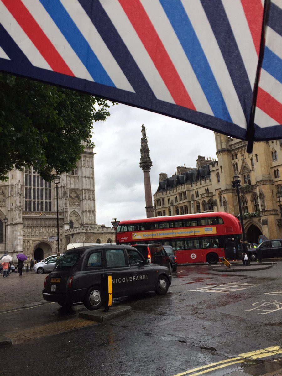 thisisvickaay's tweet photo. @JKCorden standing in a queue like a good Londoner!! At least the view's decent :) https://t.co/VqJJrbf5y3