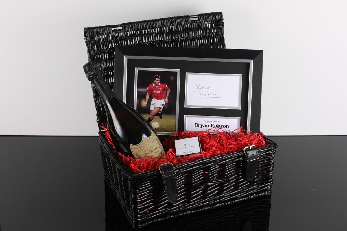 lolomediauk's tweet photo. Another sportsman gift ordered today, this time for an #MUFC fan. We can personalise &amp; offer different options- from £50! #fathersday2017 https://t.co/9c9nb1vwiE