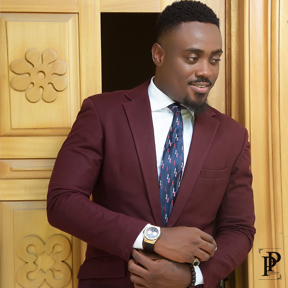PictorialistP's tweet photo. Outdoor photoshoot by @PictorialistP @toosweetannan #pictorialistplusstudios #oneclickphotos #idoghanaweddings #ghmodels #ghfashion https://t.co/MBRWwBrIEB