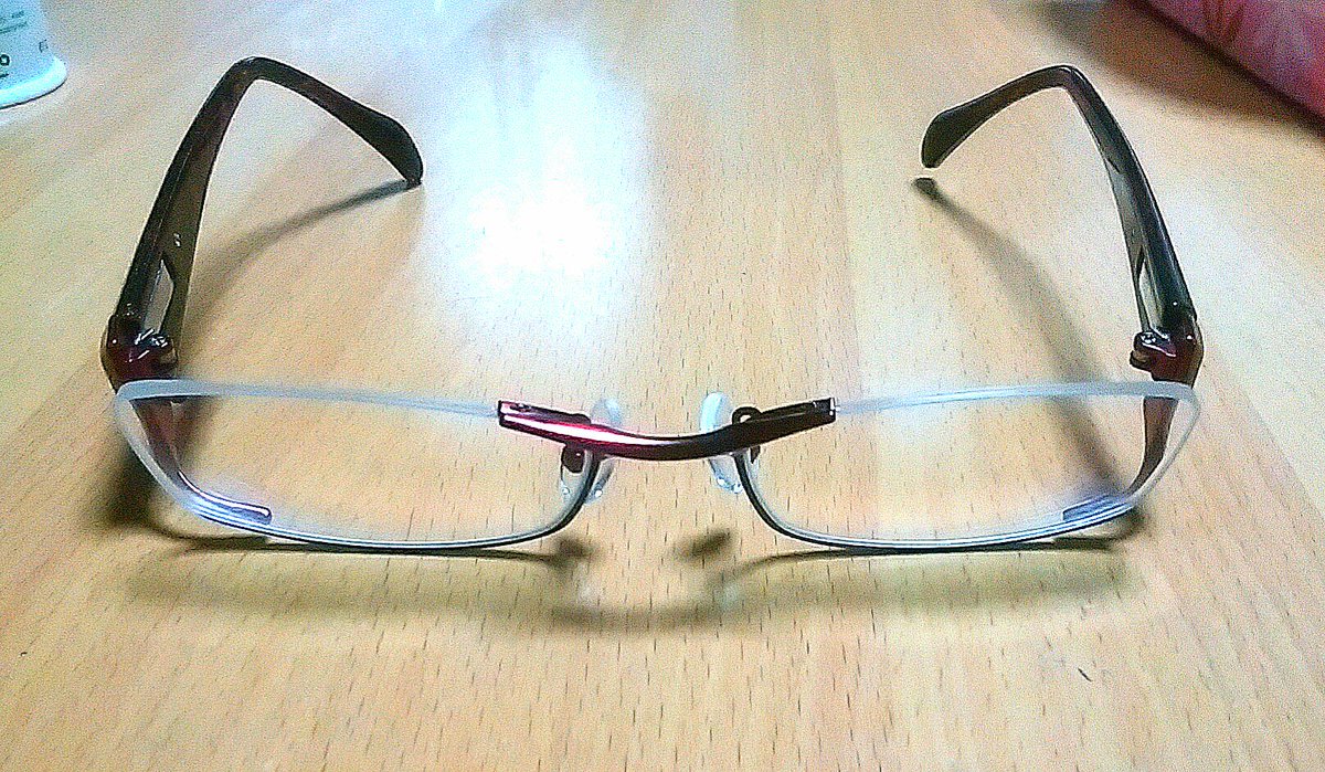 pappyon0410's tweet photo. かなり前に寝ぼけて踏んで壊したやつが修理されて帰ってきた https://t.co/6PfTPlVZ1M