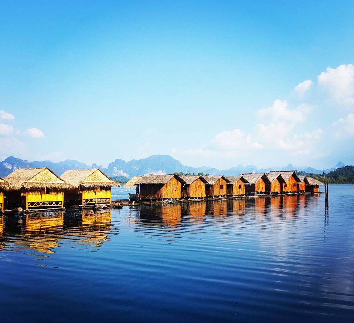 fanclubthailand's tweet photo. #CheowLan Lake in #KhaoSok Park is one of the most beautiful locations in #Thailand!  https://t.co/Tc9dUMwX7u @thaizer 
(📷 IG: valissemex) https://t.co/h9bIcg5u3D
