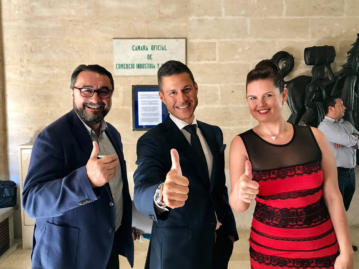 CD_Mallorca's tweet photo. Our BDE for the Balearics @VickyVich attended the conference by Othman Ktiri from @OKCars_es about business strategy and success. https://t.co/wk2S9dYLsn