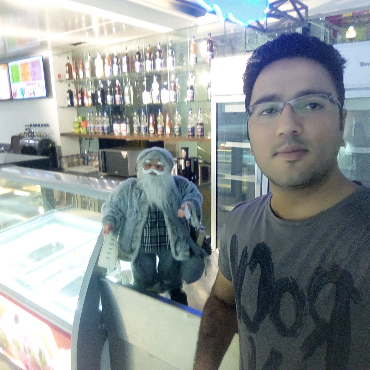 UmerAtiqCh's tweet photo. #NewProfilePic https://t.co/LmlFlydivG