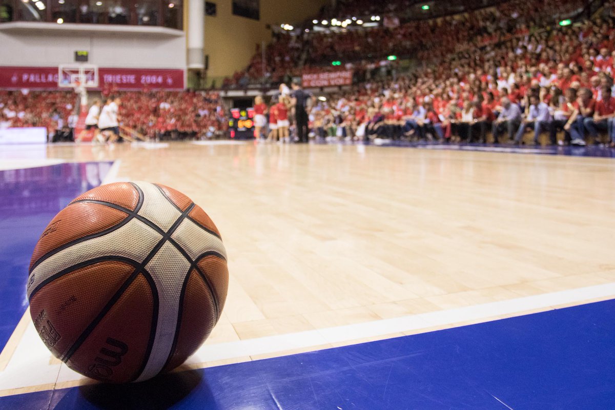 PallTrieste's tweet photo. Oggi pomeriggio PREVENDITA BIGLIETTI Gara5 #AlmaTS 🆚 @F103Official RISERVATA ad abbonati #RegularSeason. info 👉 https://t.co/6fUbxgrXiQ https://t.co/LV6gmJCblD
