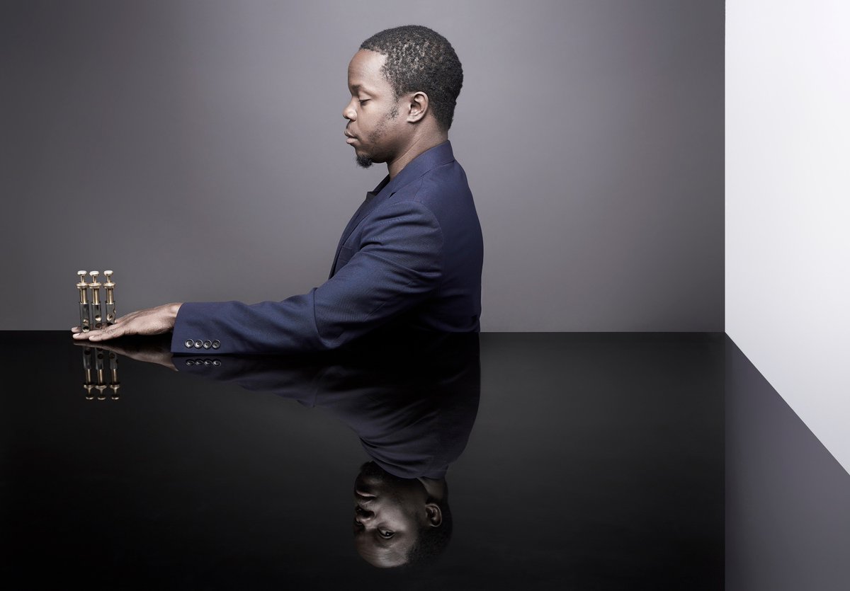 bluenoterecords's tweet photo. .@amBROSEire speaks to @JazzTimes about his new album & more https://t.co/cHASROSYwn #ARiftInDecorum is out Friday! https://t.co/38mbSnYKg7 https://t.co/SusEH0Nx0p