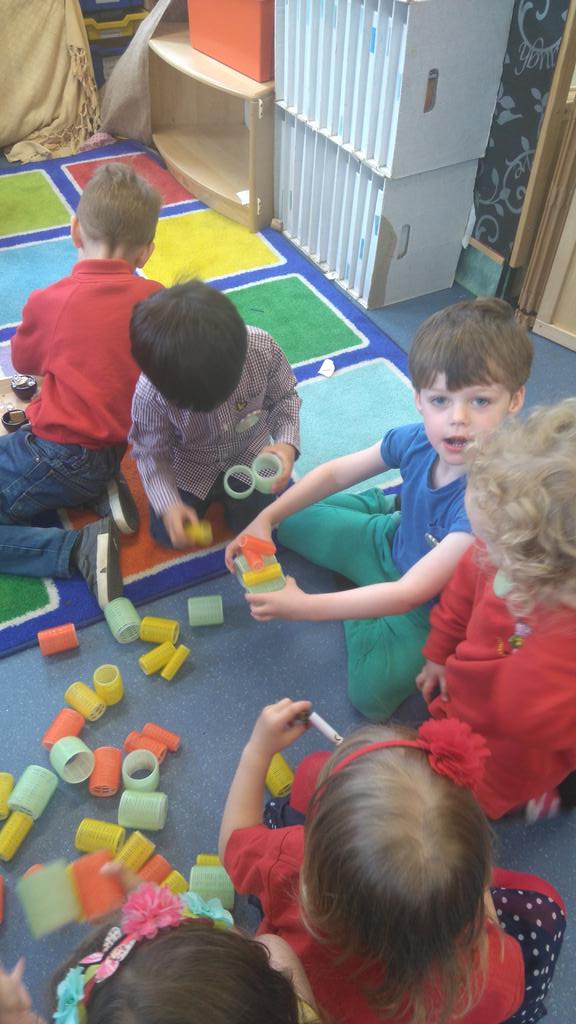 Comely_Nursery's tweet photo. Towers, bridges, binoculars, castles, fairy dust and trucks are just a few of the ideas the children came up with! https://t.co/snhsmJO9UD