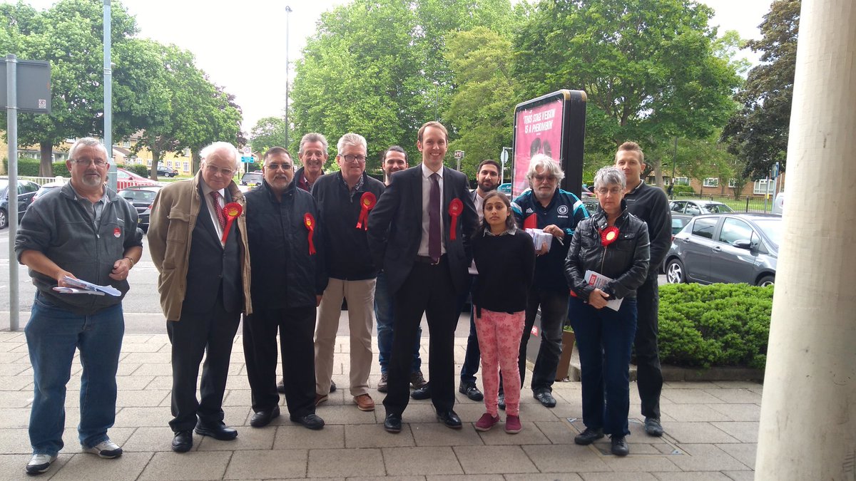 Tim4Crawley's tweet image. Another big @crawleylabour team out this evening. Ex MPs, ex Mayor&apos;s and support from three counties in the team