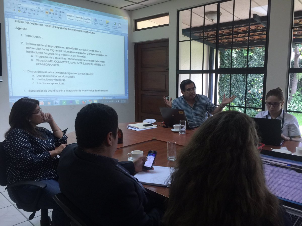 Conmigrantesv's tweet photo. Da inicio la fase de discusión para plantear propuestas de inserción para las personas deportadas. https://t.co/PkyVuL855Y