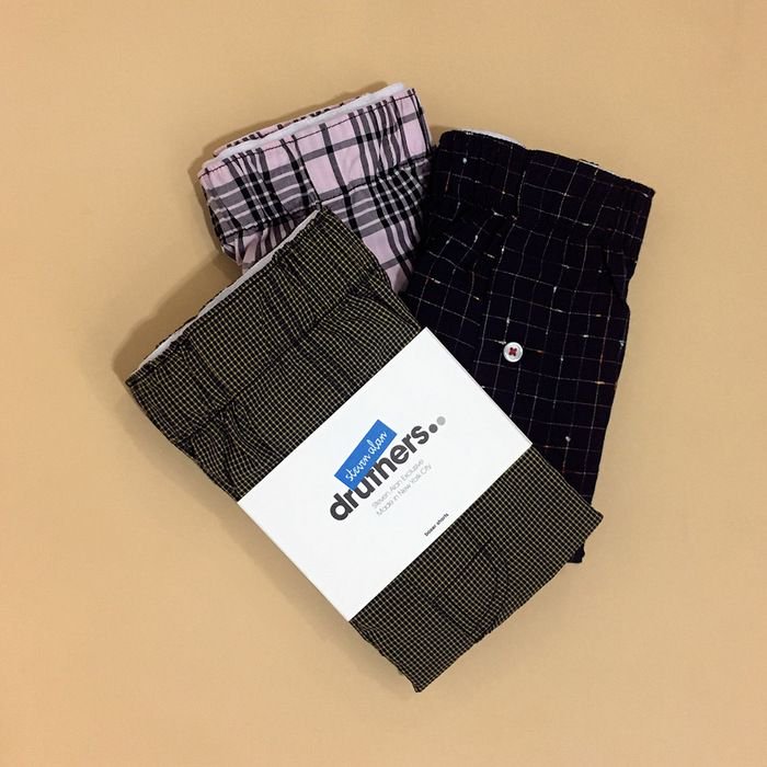 For Father's Day (or, um, any day), I'd 💙 to be given my #DRUTHERS 🥊 
@drutherswear x #stevenalan. Find them here 👉 buff.ly/2rIFuaA