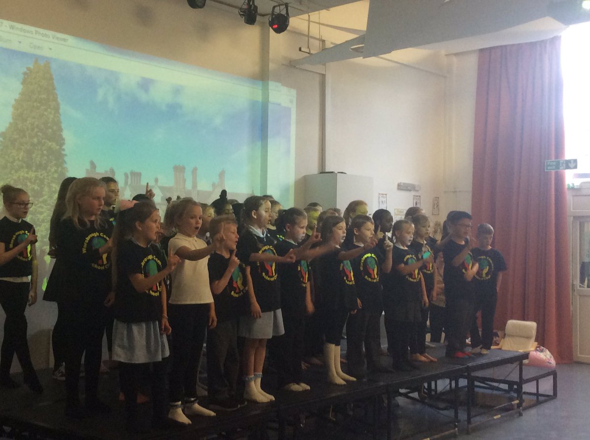 Year6WCPS's tweet photo. An amazing end to a fantastic performance! #WCPSedu https://t.co/8MJVECcxga