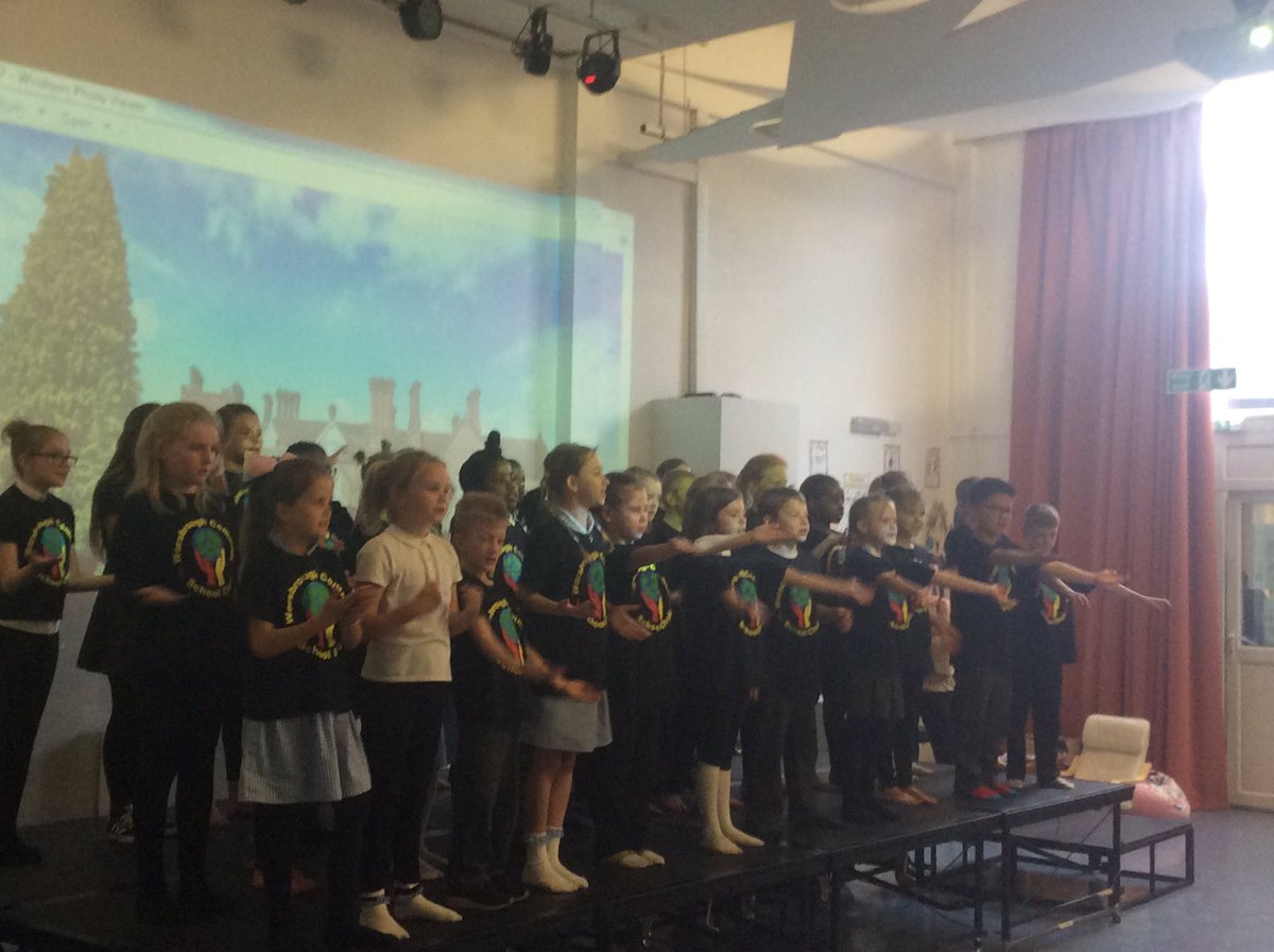 Year6WCPS's tweet photo. An amazing end to a fantastic performance! #WCPSedu https://t.co/8MJVECcxga