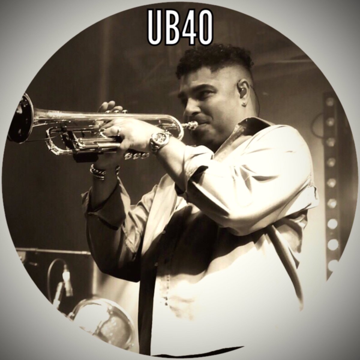 DavidHorrocks's tweet photo. @UB40OFFICIAL @BTUB40 @MartinJMeredith @TonyMullings #RobinCampbell #DuncanCampbell #UB40 #DavidHorrocksPhotography #recordphoto https://t.co/2txrOHkIbu