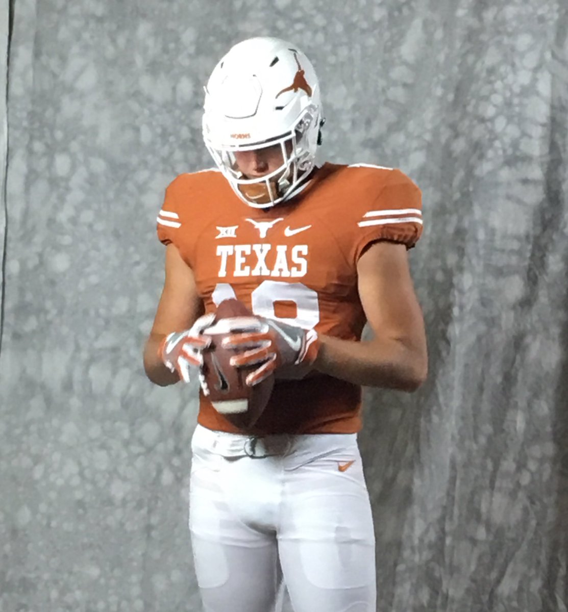 BoomerGrayson's tweet image. Just received an offer from Texas after my visit! #Thankful #revolution19 @corbymeekins