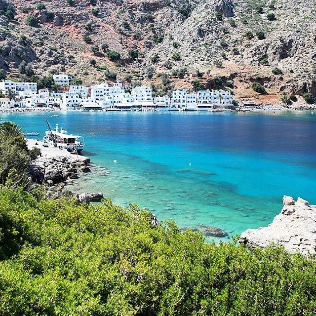 crete_in's tweet photo. What a place!😍Stunning #Loutro by IG@farbspielfotografie_ 👏 #crete #greece #traveling #photography #holidays #beautiful 
Please like &amp; RT😍 https://t.co/atBdR7Sz7f