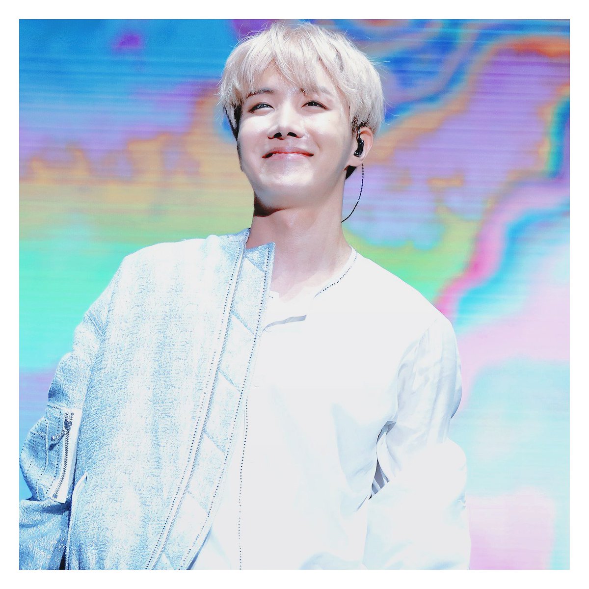 NamSonmin's tweet photo. #BTSforVMAs #BTSiHeartAwards #BTSWEE
Лучик света и надежда в моем сердце , Чон Хосок ты прекрасен https://t.co/hsLQkqqO6l
