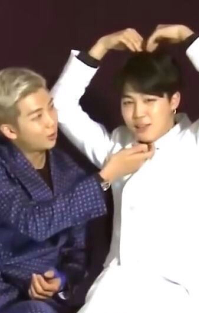 moniminni's tweet photo. Minjoon and the chin👀

#minjoon #namjoon #jimin #nammin #namim #bts #bangtan #rm #park #kim #chimchim https://t.co/qVLHIsFzE5