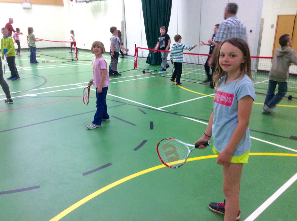 rvandert's tweet photo. @LEShawElem @avrsb Tennis Nova Scotia instructor comes to LE Shaw. Future Raonics and Bouchards learning the skills! https://t.co/0kP2LdA2Ll