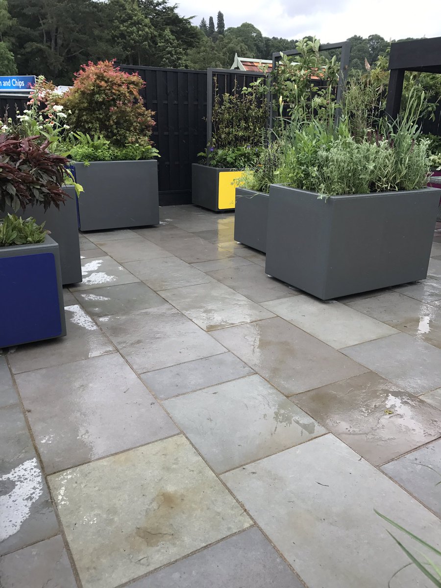DigbyStone's tweet photo. We managed to visit @VergetteGardens at the #Moveablefeast garden before rain stopped play at #RHSChatsworth today! https://t.co/xYhLbO732n