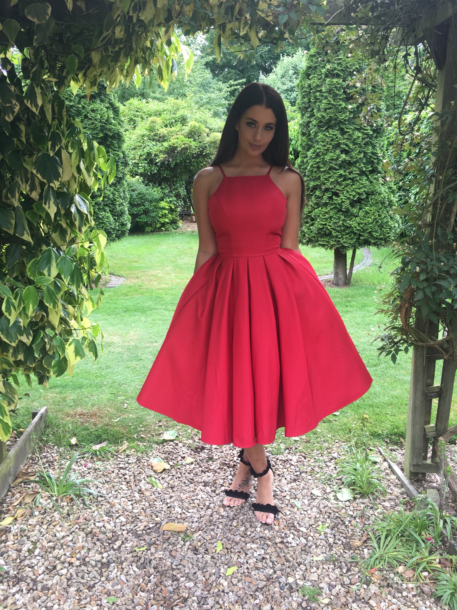 1 pic. If I could wear this @chichiclothing dress every day I would! ❤️ https://t.co/OxeZ7AMDkD
