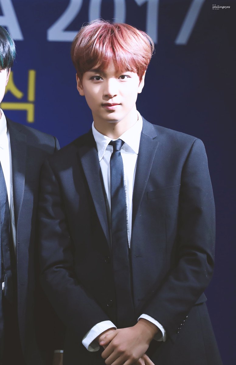 SmilingEYES0423's tweet photo. 우리해찬 생일 축하해 🎉

#NCT #HappyHaechanDay 

https://t.co/Uv8tzv5ikT
https://t.co/MlgroS83hK https://t.co/31IA8rtg9j