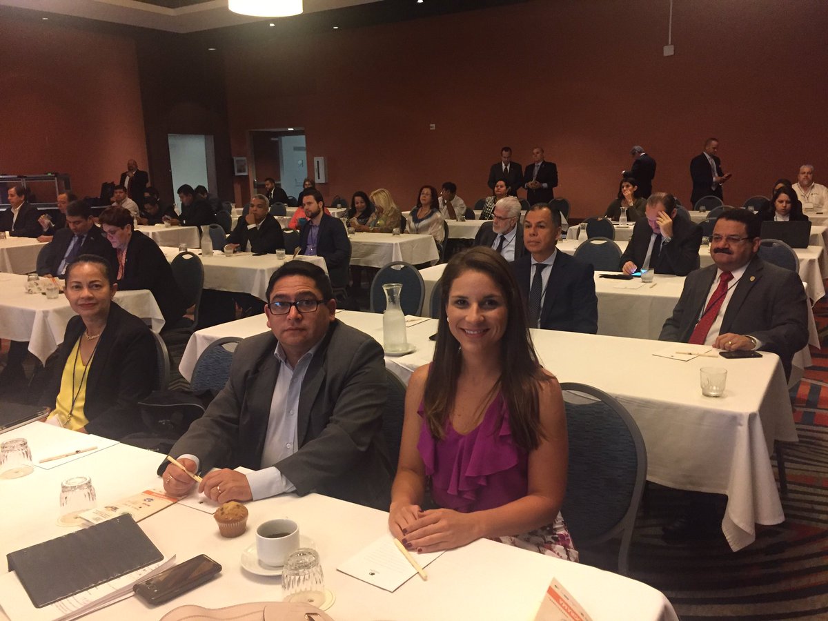 Día 2: comienzan las Sesiones Plenarias -Marketing Digital para el Turismo: Nuevas Tendencias #38CongresoHemisferico #Camacol #miami