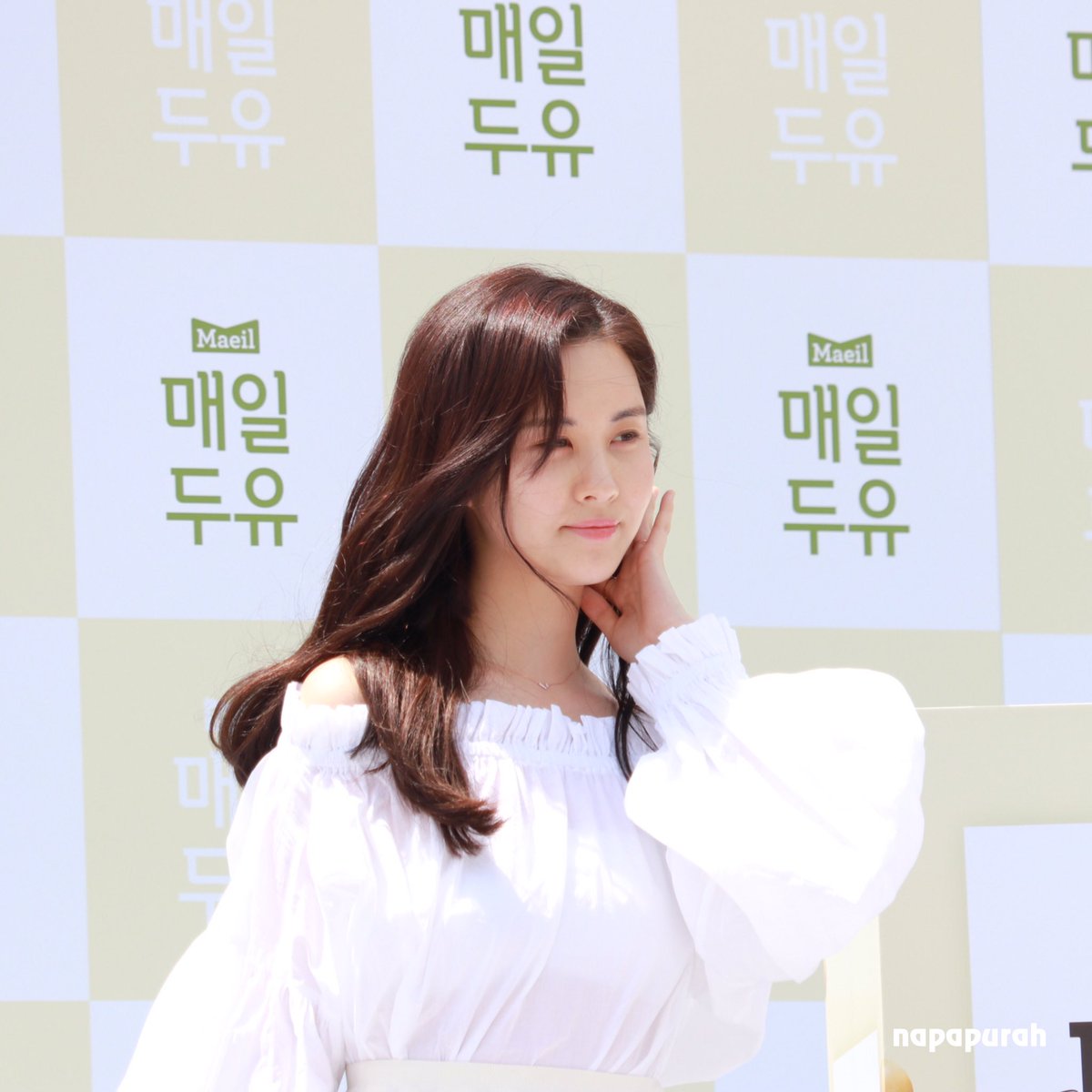  [PIC][03-06-2017]SeoHyun tham dự sự kiện “City Forestival - Maeil Duyou 'Confidence Diary'” vào chiều nay - Page 3 DBpDcx-UMAEREds