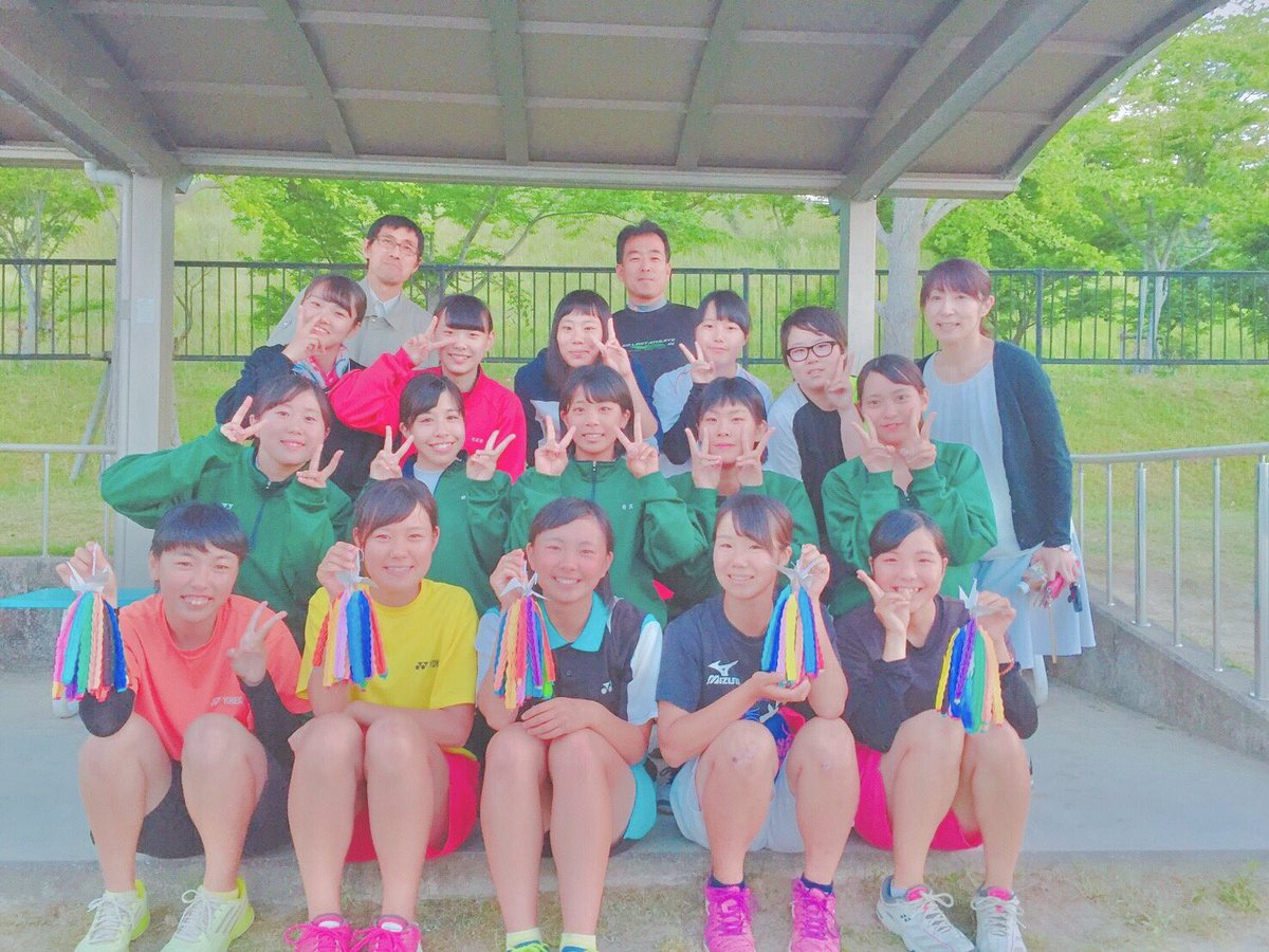 mm_kappp's tweet photo. 6年間のテニス生活が終わりました。ソフトテニスを通じてたくさんのことを得られたし、なにより最高の仲間に出会えました。支えてくれた周りの方々、親に感謝でいっぱいです！！ありがとうソフトテニス！！❤️❤️だいすき！！！♡ https://t.co/iW8pjSheXr