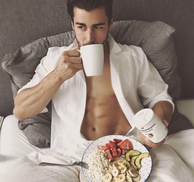 Rafael, présentateur et #mannequin va faire chavirer tous les coeurs.
-> bit.ly/raf_grm #sexyboys #boys #cute #boysfashion