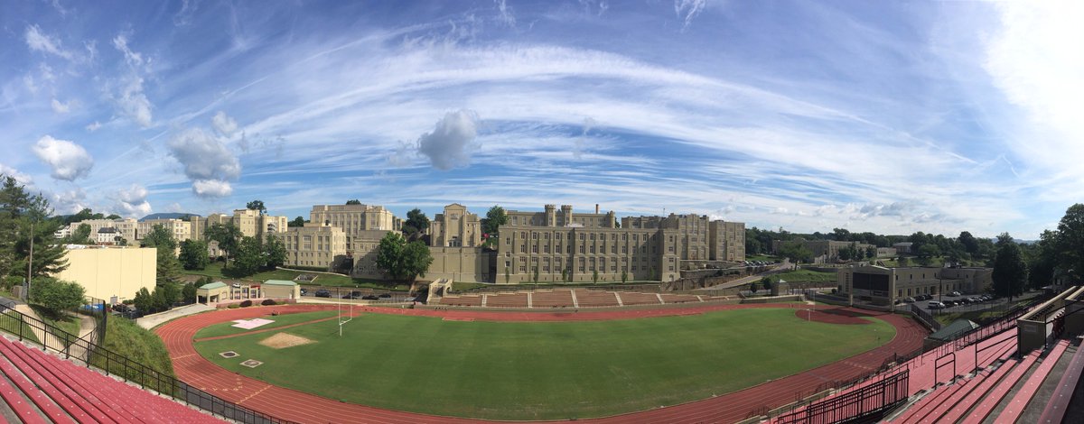 VMIAthletics's tweet photo. Beautiful morning in Lexington! The road less traveled still can be picturesque. #WeAreVMI https://t.co/raXKpzJdsM