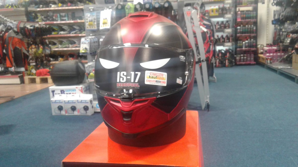 The new deadpool helmet looks awesome!!

#Deadpool #Marvel #motorcycle #crashhelmets