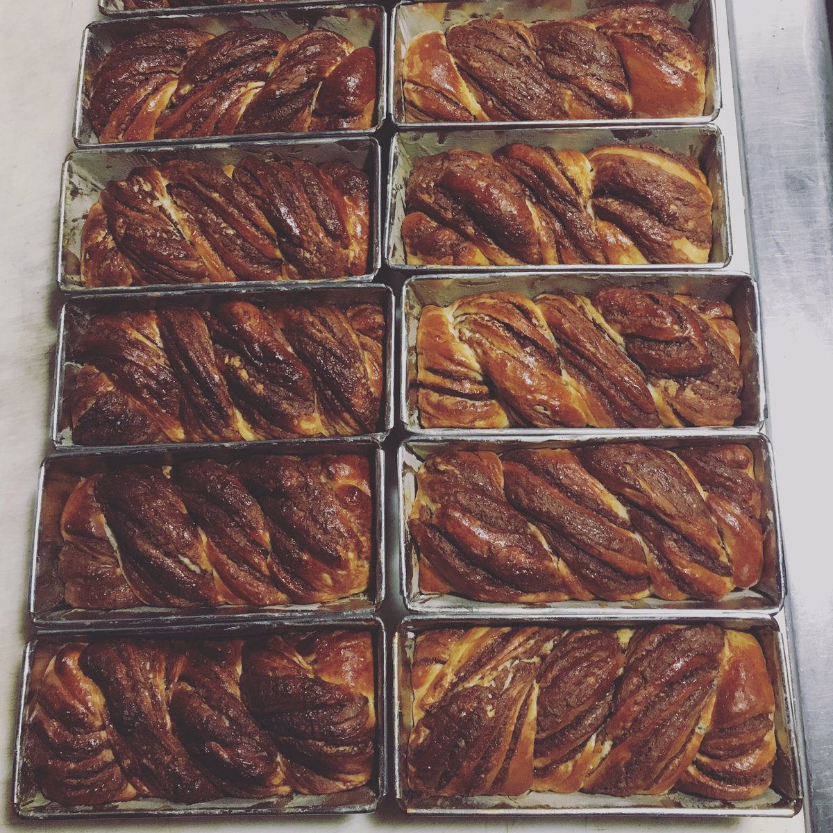 gallorozco's tweet photo. Ya es #martes Babka, Babka, #Babka si hay !!!
#jerusalemkitchen #israelifood @Merkava_mx https://t.co/ZMpU9Kvnoe