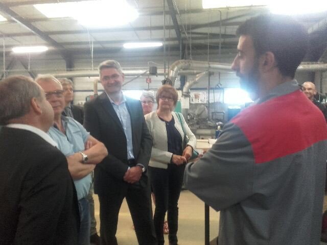 JeanMarieFIEVET's tweet photo. Au CAT de #Thouars. Travail pour tous et des solutions d'accompagnement pour chacun. 
#JeanMarieFievetDéputé #circo7903 #Adapei79 https://t.co/IaFKhFUDzd