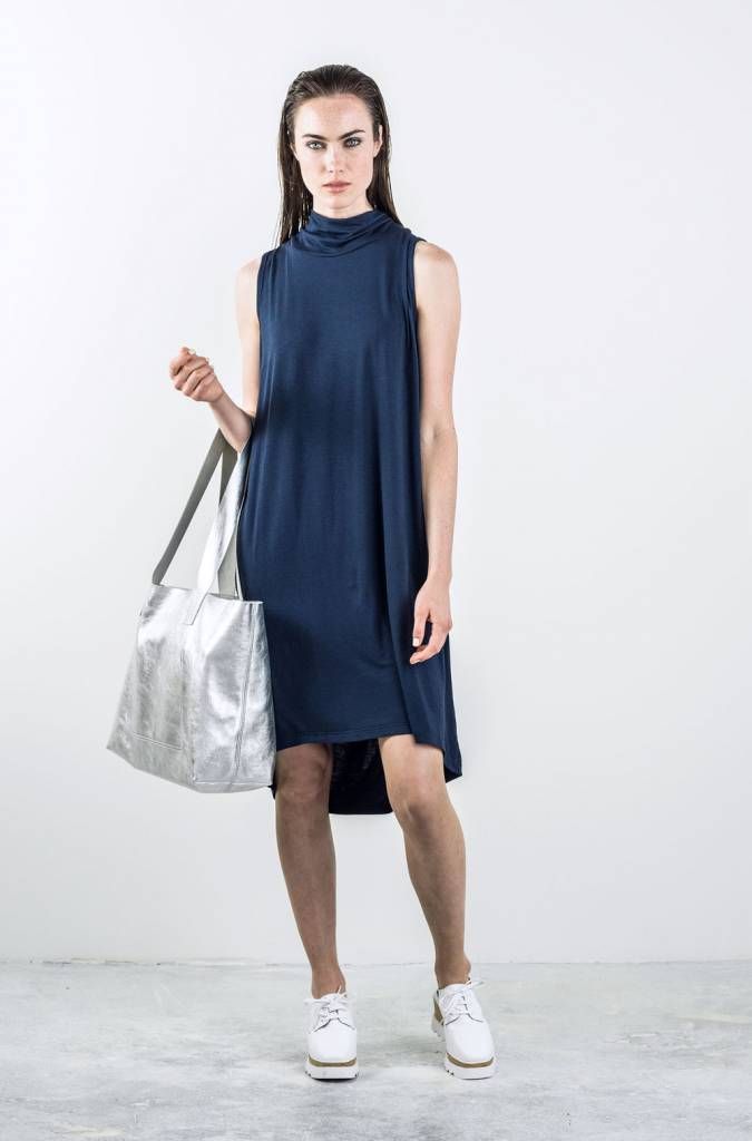 Cette robe sans manches en jersey est un indispensable pour l’été! Disponible dans plusieurs couleurs buff.ly/2rL6ubv #modemtl