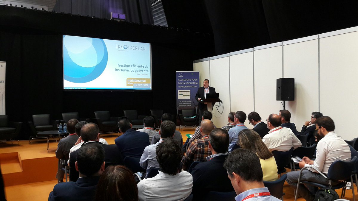 IKERLANofficial's tweet photo. La importancia de una "gestión eficiente de los servicios posventa", conferencia de la mano de Patxi Zubizarreta en #Maintenance2017 https://t.co/WvJB37qtj1