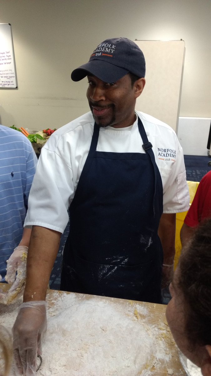 Royster_MS_NA's tweet photo. Chef Michael teaches our Life Skilz kids to bake sweet potato bisquits. https://t.co/zCApyzdOkP
