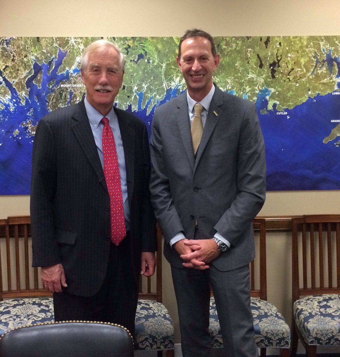 jeff15bennett's tweet photo. Couple of cancer survivors trying to make a difference. Thks for the support @SenAngusKing ! @LIVESTRONGADV @ACSCAN @OVACInfo #CancerVoice https://t.co/y5HSbRzljB