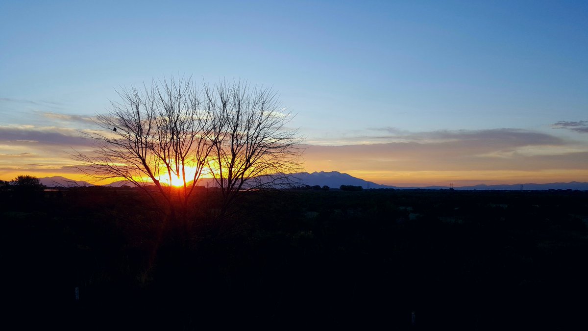 carpioe30's tweet photo. Training, day 1. "The journey of a thousand miles begins with a single step." Lao-Tzu #mtblanca #alamosa #colorado #running https://t.co/RxCtbDxn1e