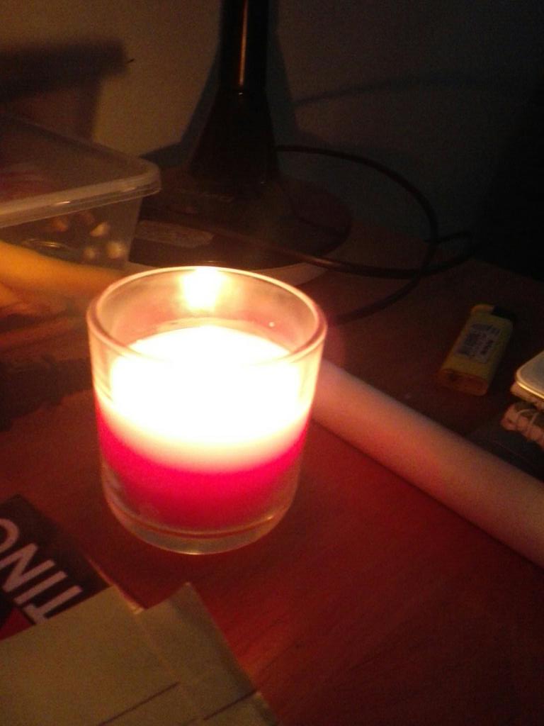 PrincessPj_o's tweet photo. my new scented candle... naa na siyay anoy gamay 😂😅 https://t.co/CfcDXk9YTe