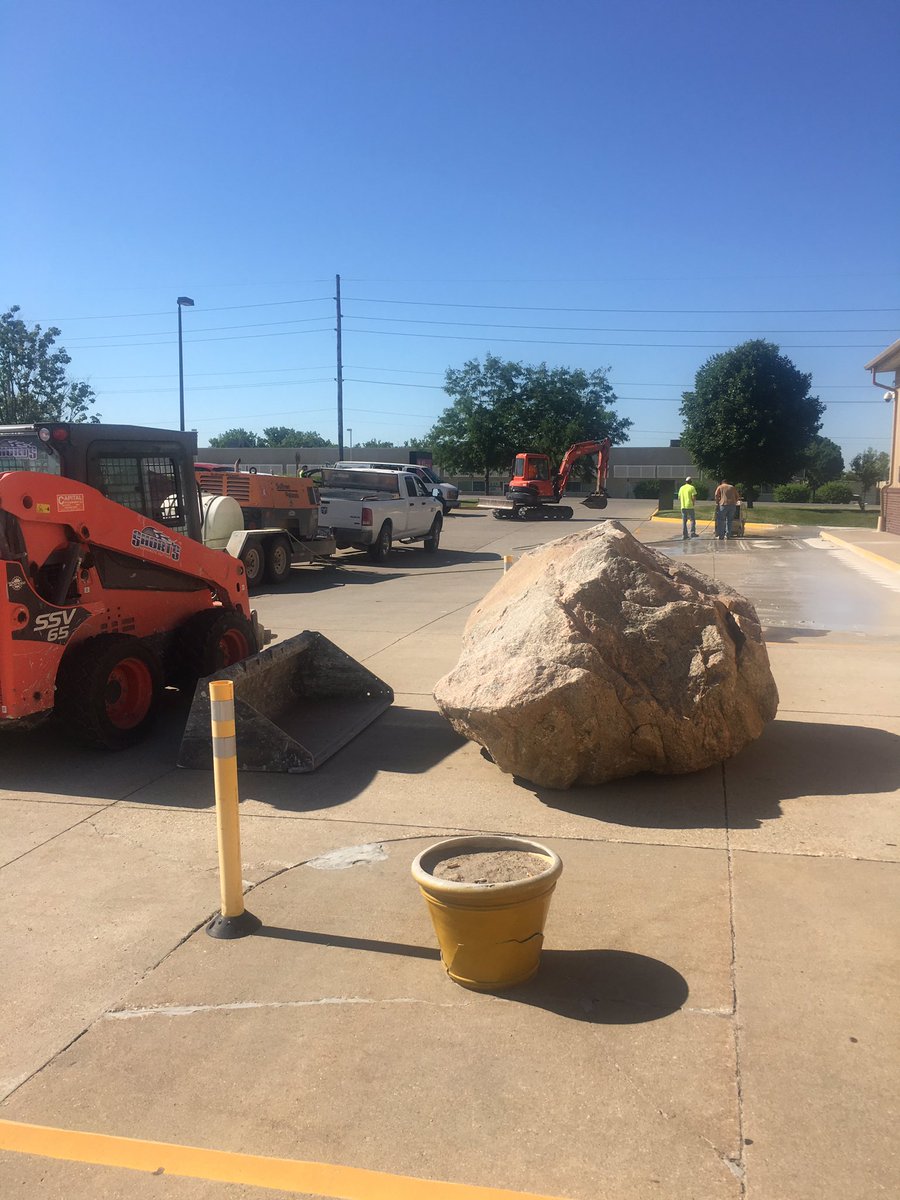 minx_showpalace's tweet image. It&apos;s a mess, but somebody has got to do it! #greaseinterceptor #TuesdayMorning #itsgoingdown @minx_showpalace