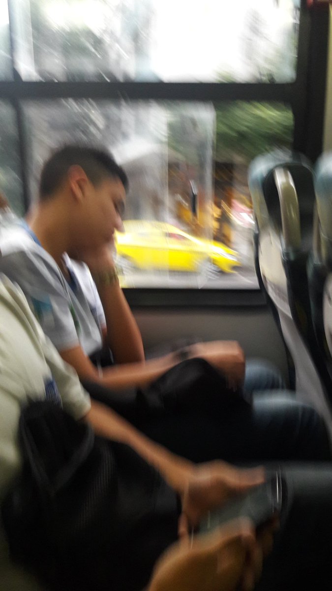 ToriaNascimento's tweet photo. #DavidAlexandre😑😴 kkkkk kkkkkk https://t.co/9epl7pNv9v