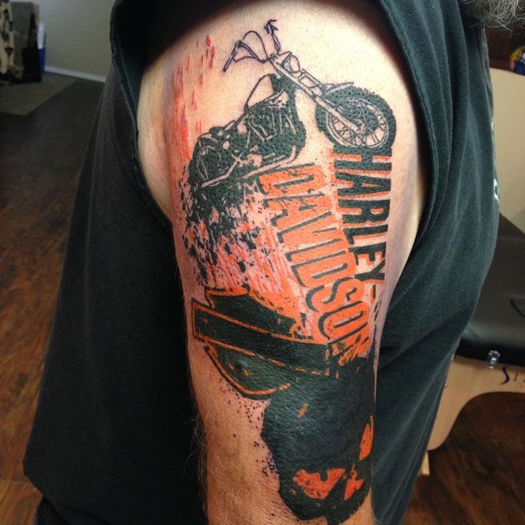 BluegrassHD's tweet photo. #tattootuesday #harleydavidson #bghd #bluegrasshd #motorcycle https://t.co/AC9Dd4sIr4