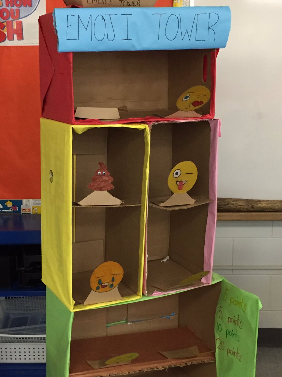 ManciniJen's tweet photo. @The_Vanntastics are ready for @SerenaHills_161's Cardboard Challenge! https://t.co/S1PaKPNh7E