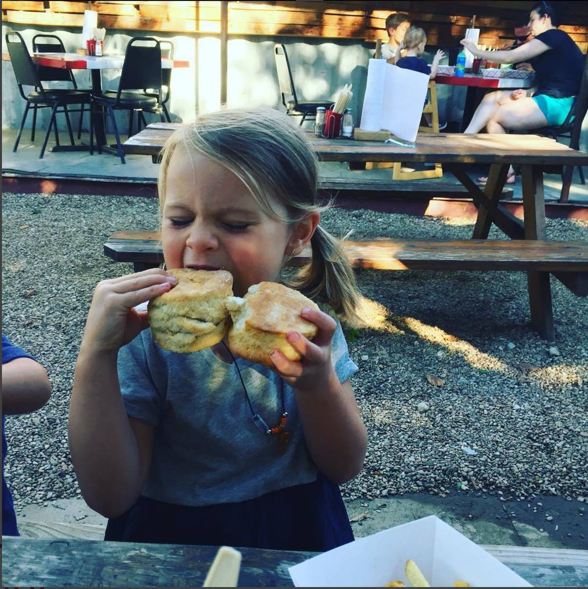 CS_TF's tweet image. That moment when you take your first bite of our delicious biscuits. 

📸: IG: lindsay_duncan