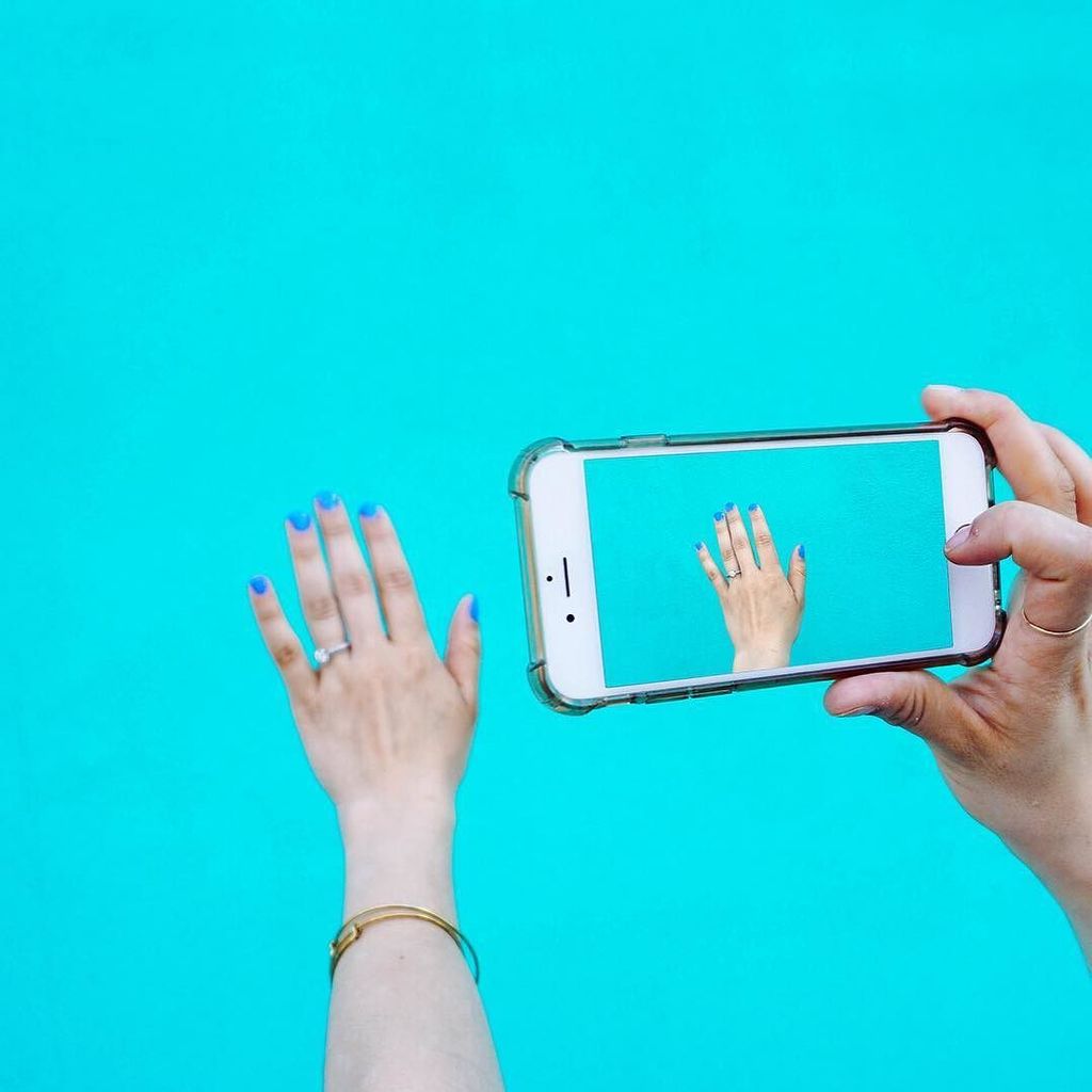 Engagement ring selfies are a must! 💙💍
.
.
.
#DivineDetails #WeddingInspo #WeddingDetails #WeddingBlog #WeddingVen… ift.tt/2qTAyOO
