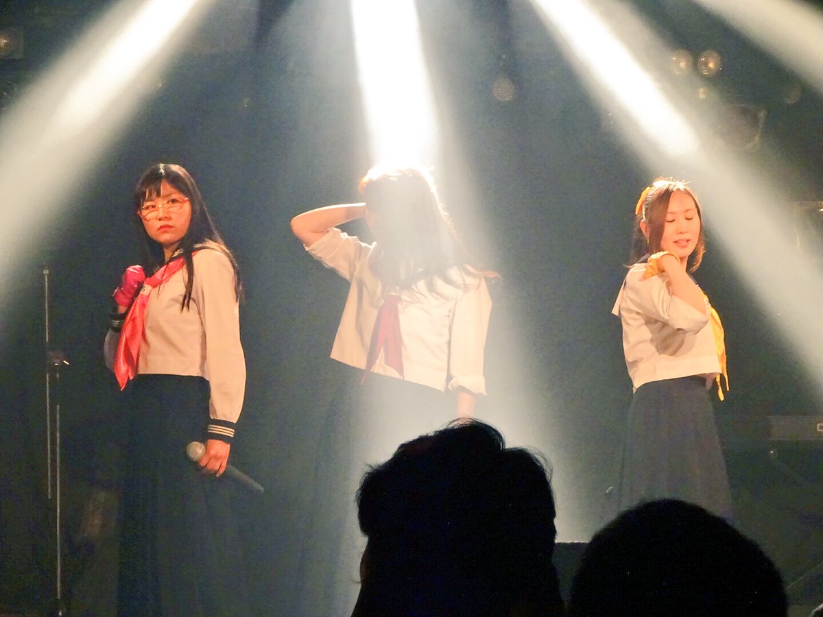 kaye_24_ tweet picture