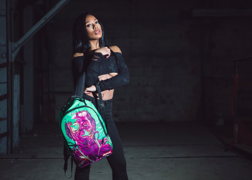 Roll Up. Smoke Up 💨 #weezyf #gotyourback