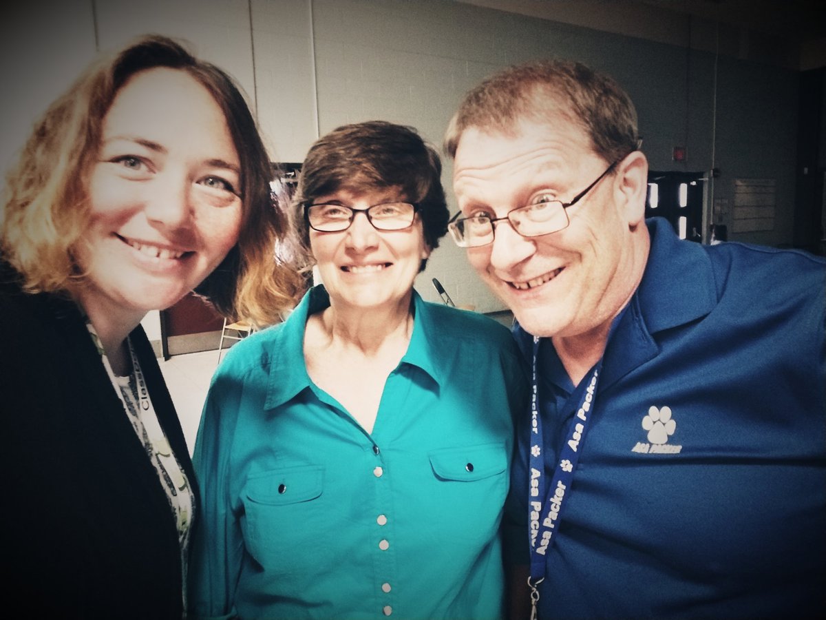 MrsSherman29's tweet photo. These are a few of my favorite things! @AsaPackerBASD grade 5 reunion. ❤ https://t.co/Rk3qBpcSUI