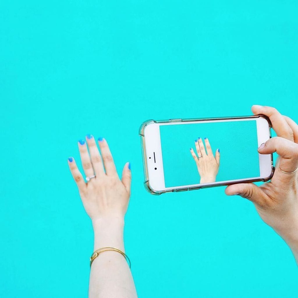 Ring selfies are a must! 💙💍
.
.
.
#DivineDetails #WeddingInspo #WeddingDetails #WeddingBlog #WeddingVendor #Inspir… ift.tt/2r1SRRn