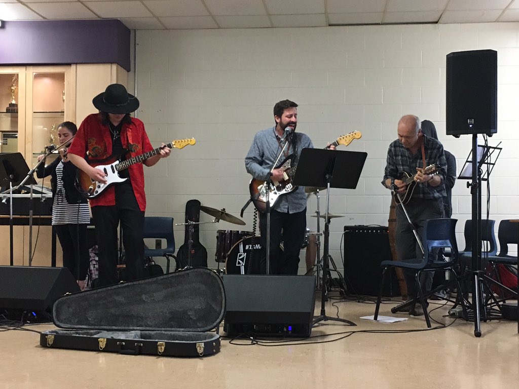 JLIlsleyEvents's tweet photo. Jam Session happening in the caf right now!! https://t.co/sk8YzXHDau