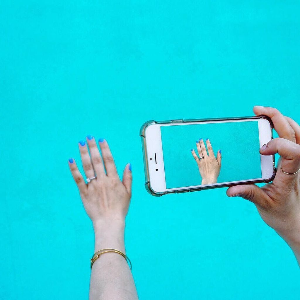 Engagement ring selfies are a must! 💙💍
.
.
.
#DivineDetails #WeddingInspo #WeddingDetails #WeddingBlog #WeddingVen… ift.tt/2rImOba